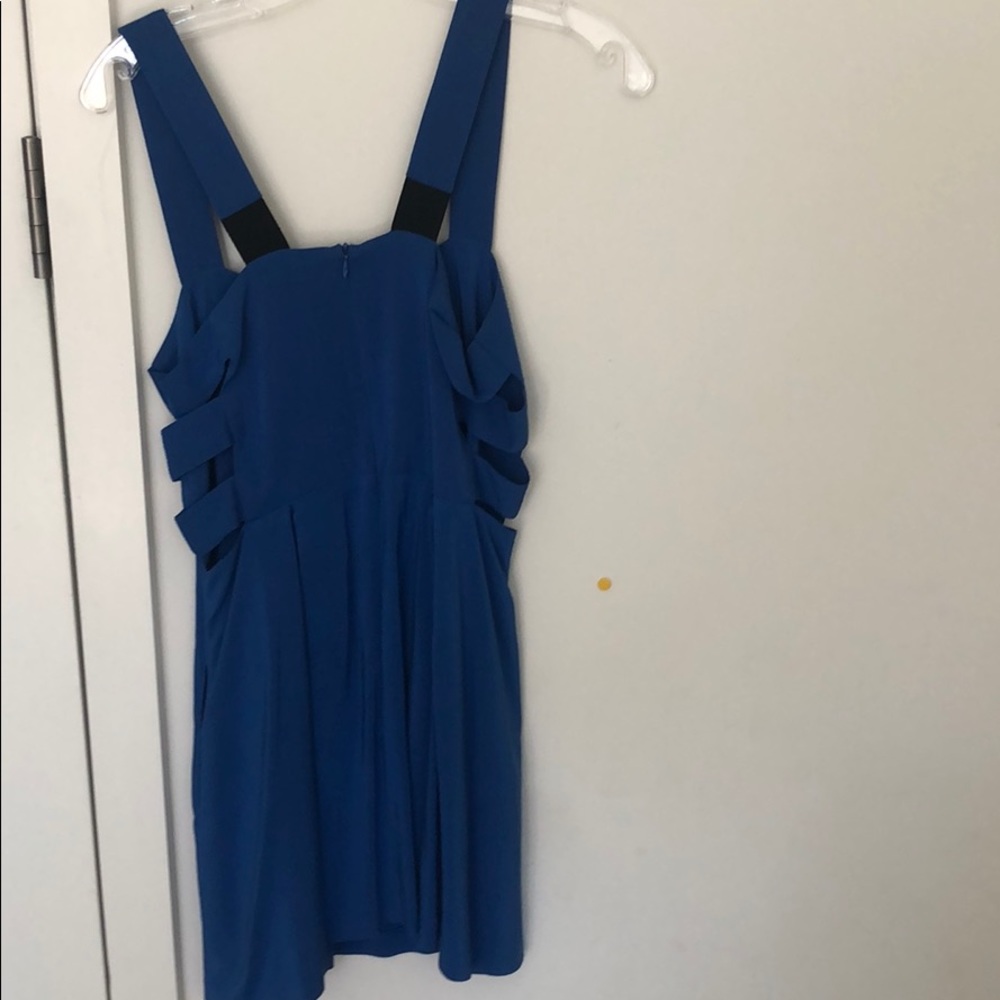 Dress - Picture 4 of 4